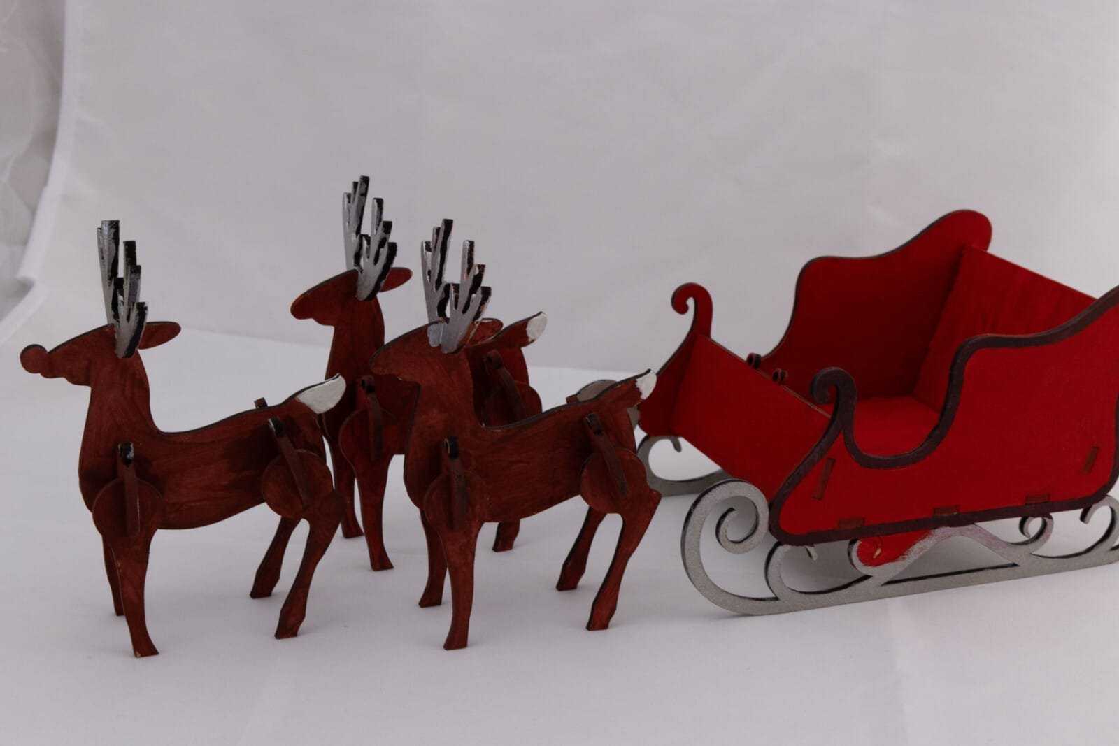 Santa sleigh and three reindeer Kit